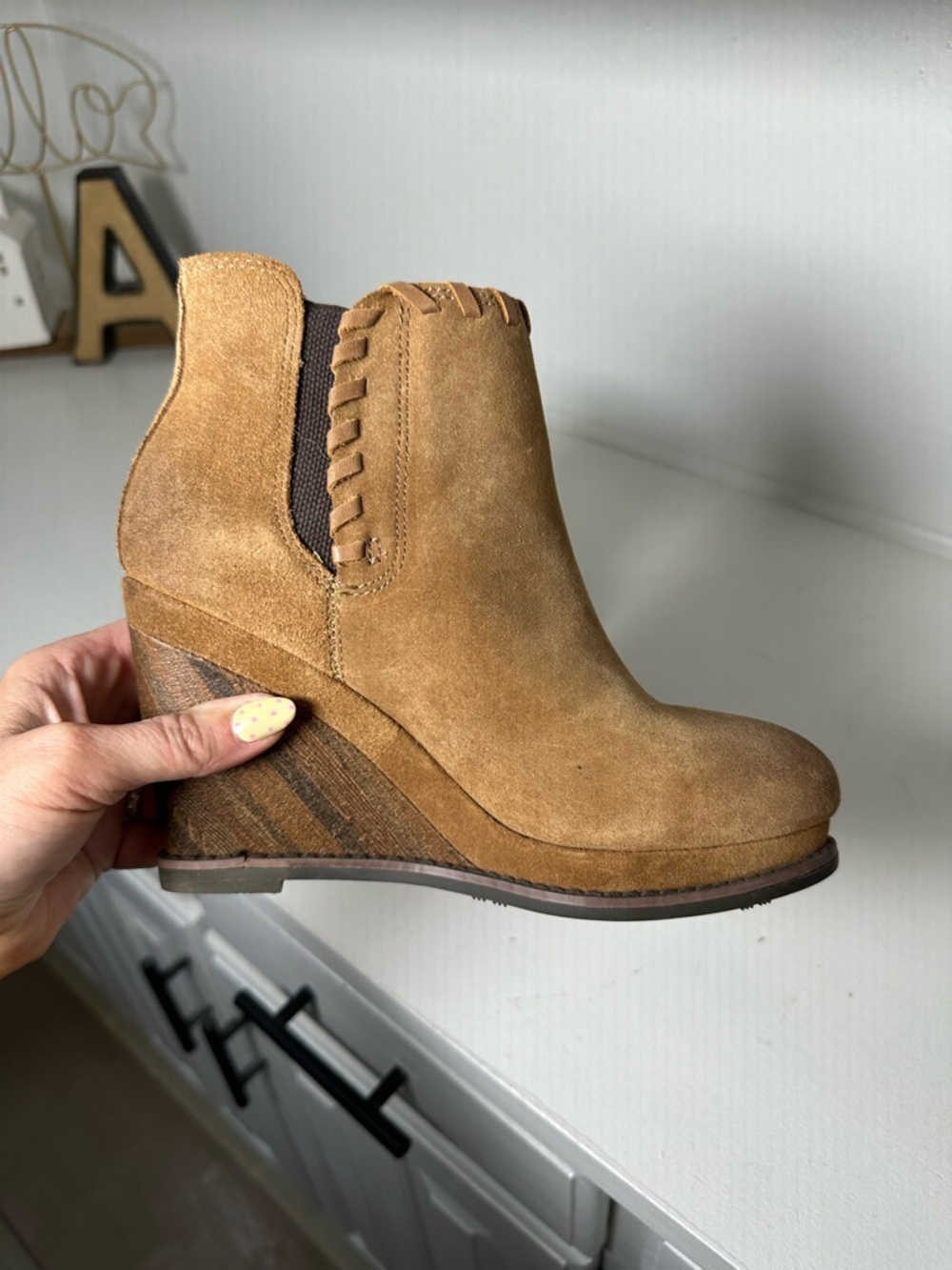 Ariat Suede Wedge Booties Womens 7 Brown Ankle Boots Western Chelsea Style - Picture 7 of 10